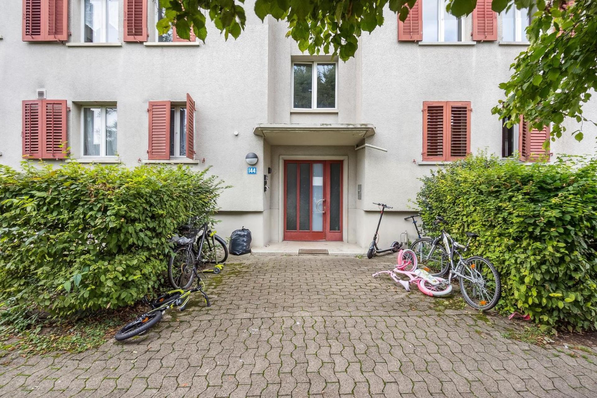Ferienwohnung Altwiesenstrasse 144 Zürich Exterior foto